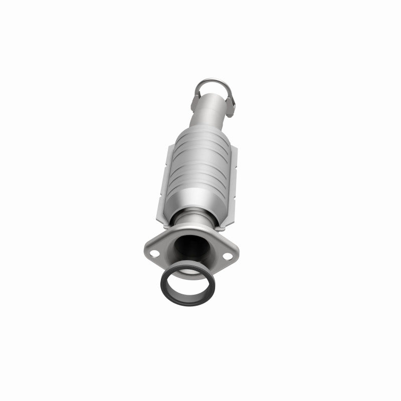 MagnaFlow Direct Fit Catalytic Converter 04-06 Toyota Sienna 3.3L AWD Rear