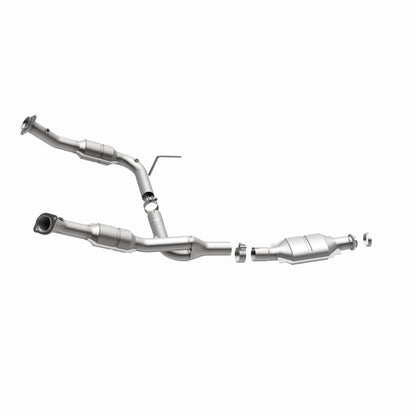 MagnaFlow Direct Fit Catalytic Converter Explorer 02-04 4.6L OEM