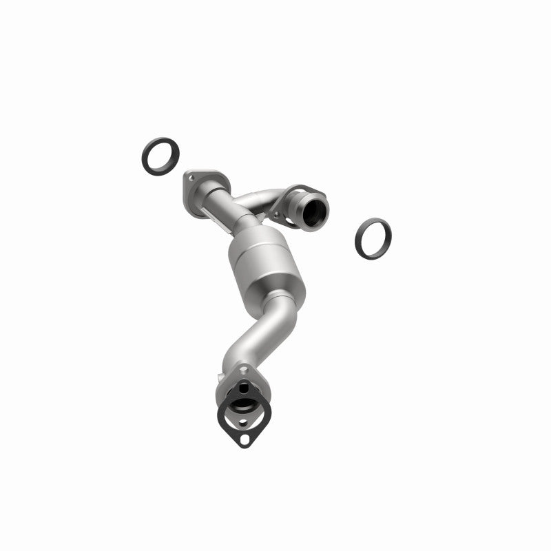 MagnaFlow Direct Fit Catalytic Converter 01-03 Montero 3L Passenger Side Front OEM