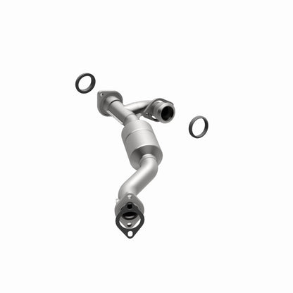 MagnaFlow Direct Fit Catalytic Converter 01-03 Montero 3L Passenger Side Front OEM