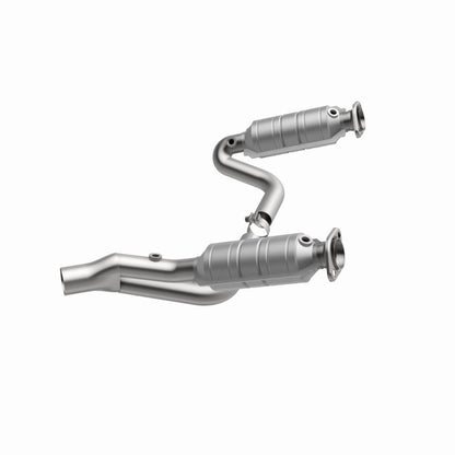 MagnaFlow Direct Fit Catalytic Converter RAIDER- 2006 8 4.7L OEM