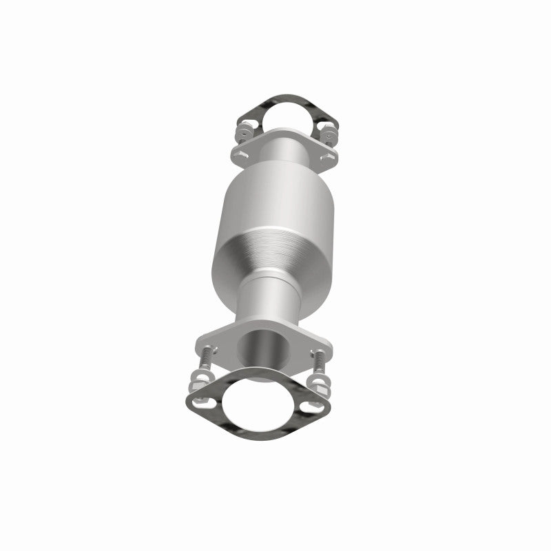 MagnaFlow Direct Fit Catalytic Converter 03-06 Kia Sorento 3.5L rear