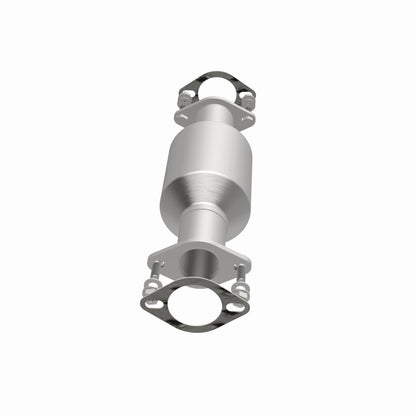 MagnaFlow Direct Fit Catalytic Converter 03-06 Kia Sorento 3.5L rear