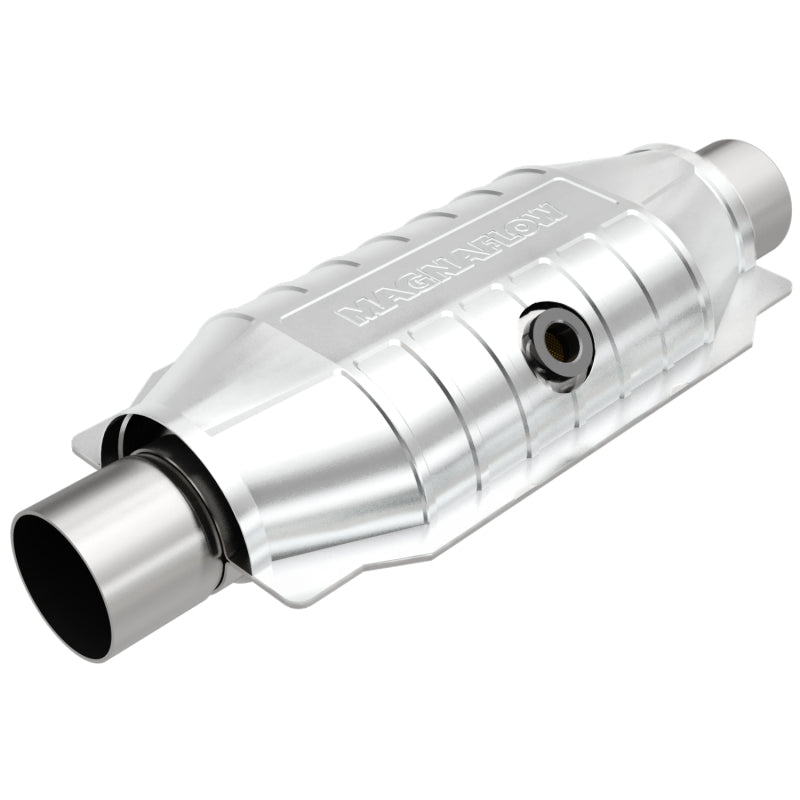 MagnaFlow Universal Catalytic Converter 2.50 Mid O2 Rear