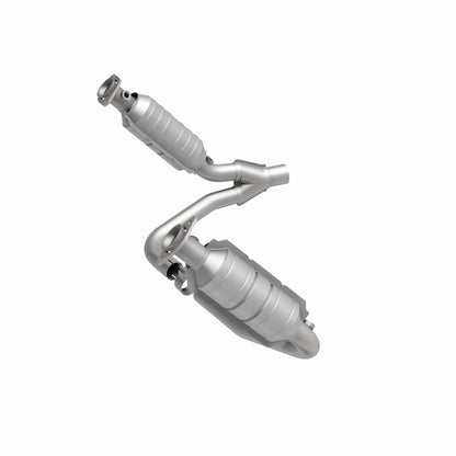 MagnaFlow Direct Fit Catalytic Conv 05-06 Dodge Dakota/2006 Mitsubishi Raider 3.7L Y-Pipe Assembly