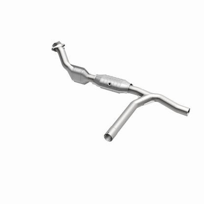 MagnaFlow Direct Fit Catalytic Converter 00-01 Ford F-150 4.6L 2wd