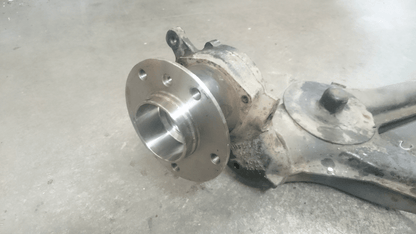 SRS-Concept - E30 5 lug rear conversion kit (1823)