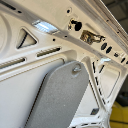 Race German -  E30 Euro Trunk Light Mod