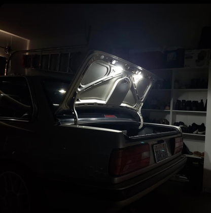 Race German -  E30 Euro Trunk Light Mod