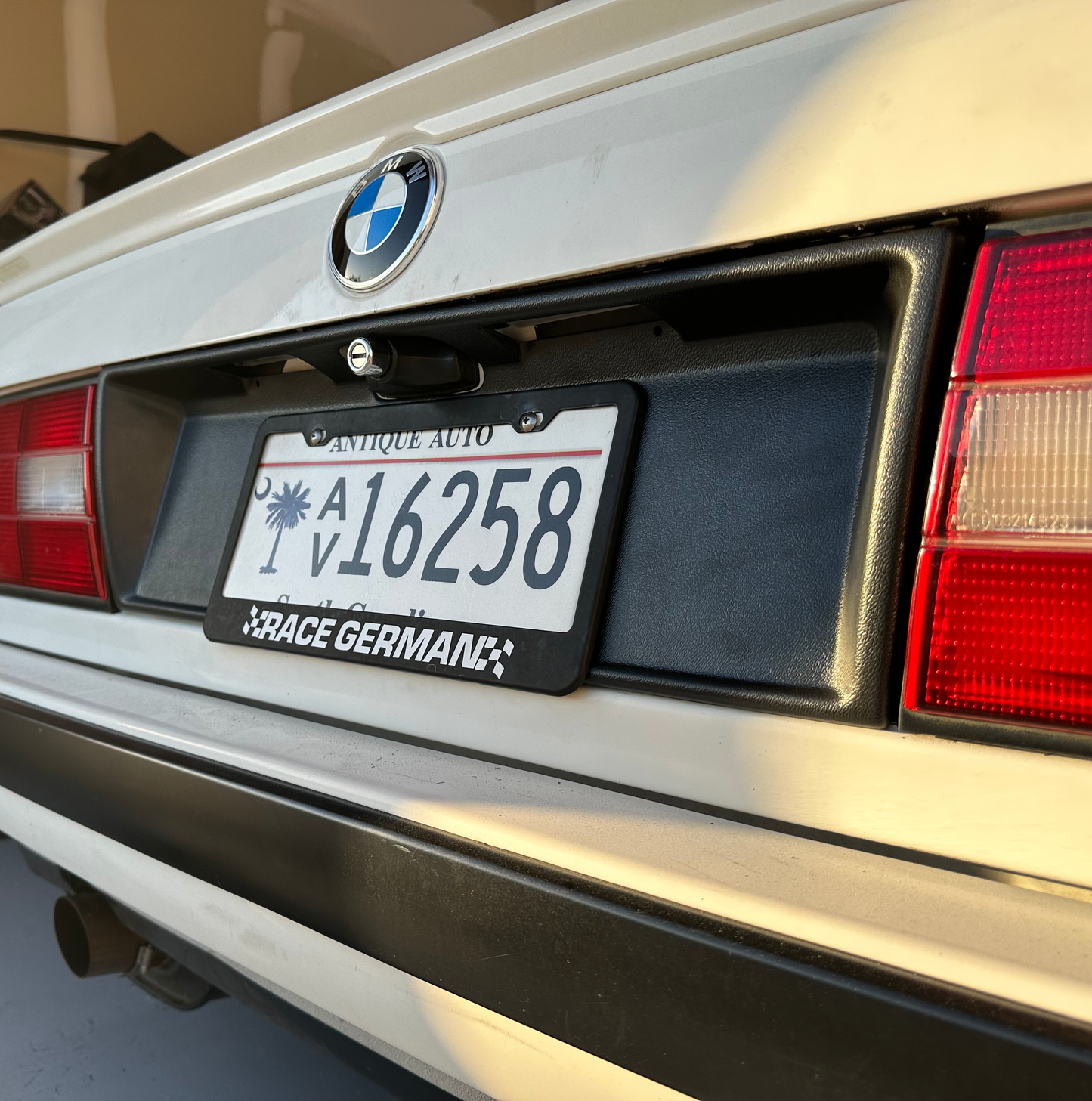 Race German -  E30 Late Model Euro Plate Filler
