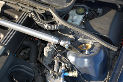 OMP - BMW series 3 E46 | Upper front | Aluminum strut bar (MA/1825)