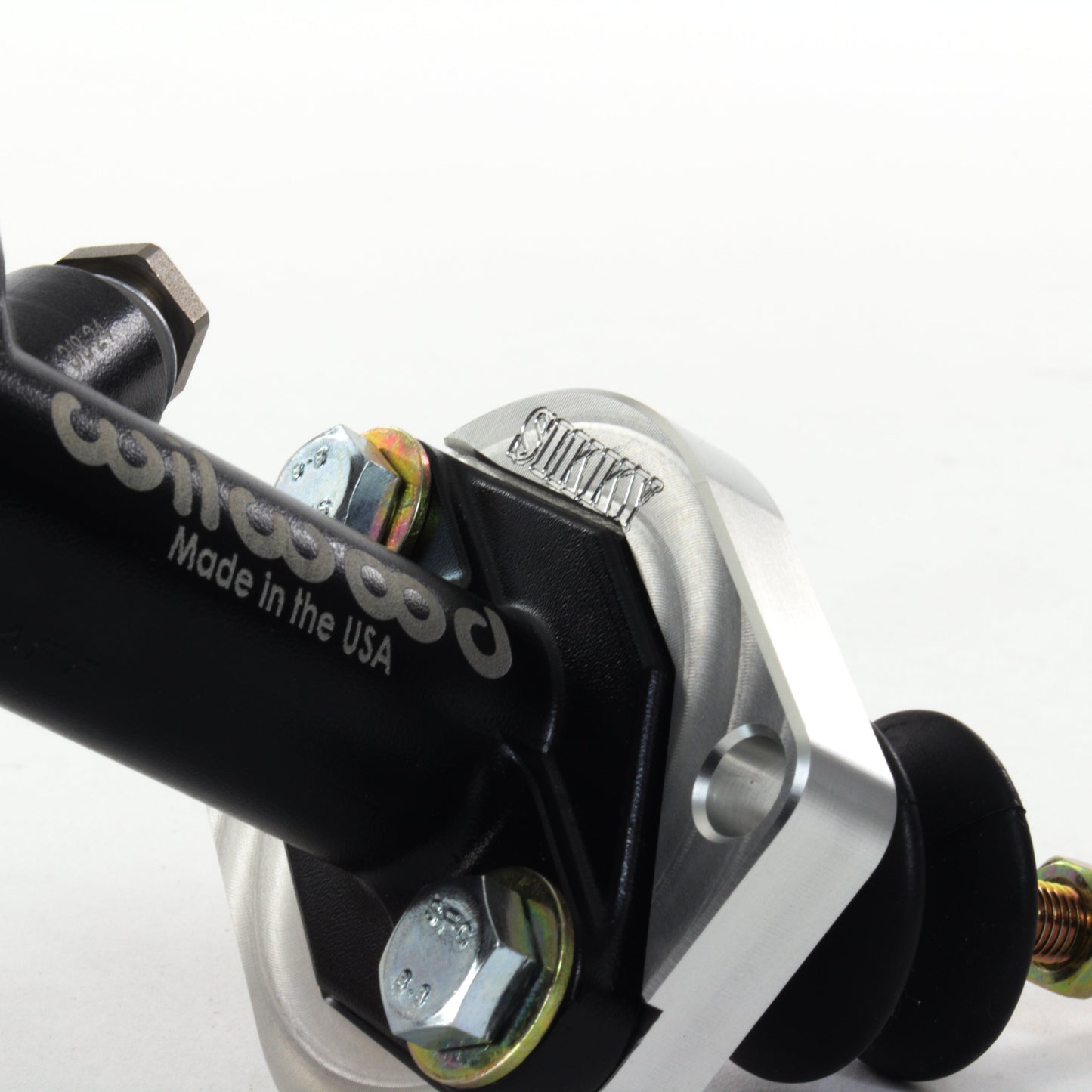 Sikky Manufacturing - Kit de conversão de cilindro mestre 240sx LSx T56 (SM-MCK102)