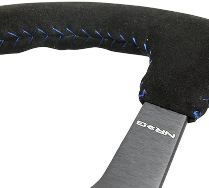 NRG - VOLANTE REFORÇADO 3" PROFUNDO 5MM PRETO FOCO RAIO 350MM SPORT BLK SUEDE COM PONTO DE BEISEBOL AZUL