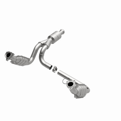 MagnaFlow Direct Fit Catalytic Converter 10-13 GMC Sierra 1500 V6 4.3L
