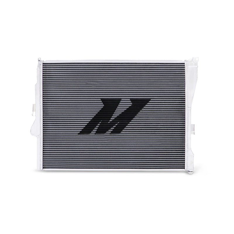 Mishimoto 99-06 BMW 323i/323i/328i/330i Performance Radiador de alumínio