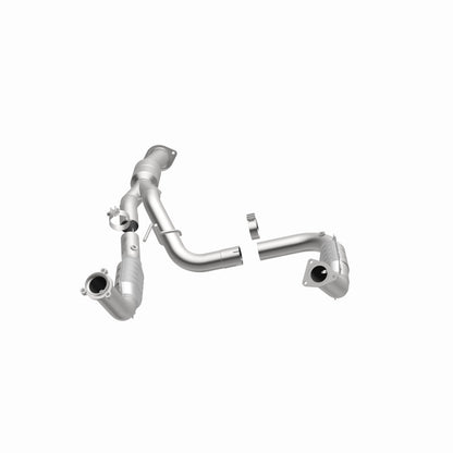 MagnaFlow Direct Fit Catalytic Converter 11-13 Chev Silverado 2500 HD/3500 HD 6.0L