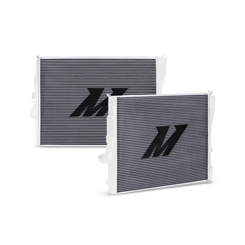 Mishimoto 99-06 BMW 323i/323i/328i/330i Performance Radiador de alumínio