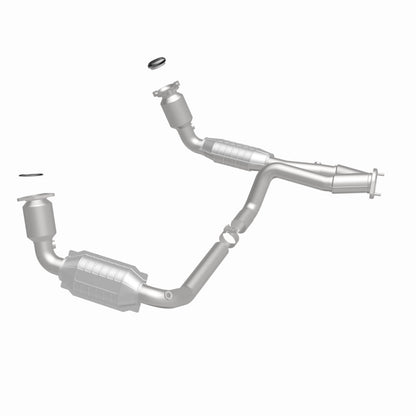 MagnaFlow Direct Fit Catalytic Converter 99-00 Chevy Pickups 4.3L