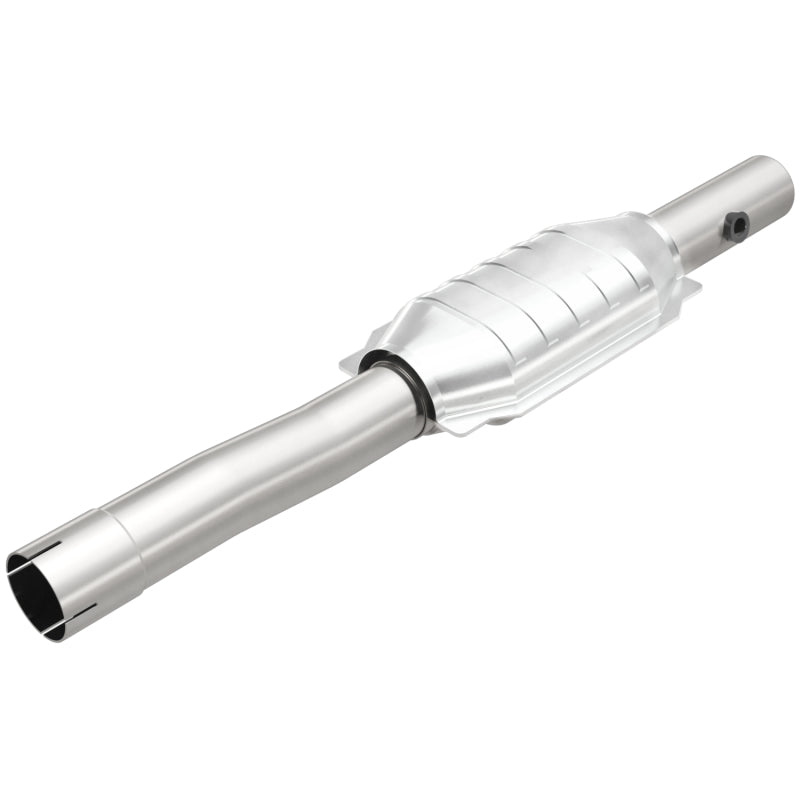 MagnaFlow Direct Fit Catalytic Converter 01-04 Jeep G/C 4.0L