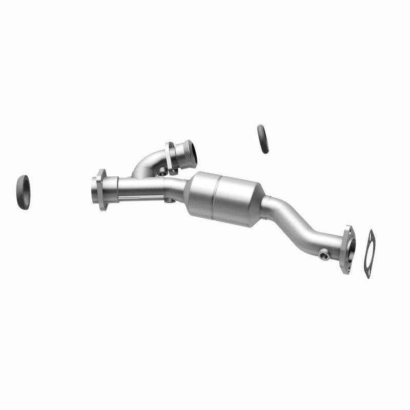MagnaFlow Direct Fit Catalytic Converter 01-03 Montero 3L Passenger Side Front OEM