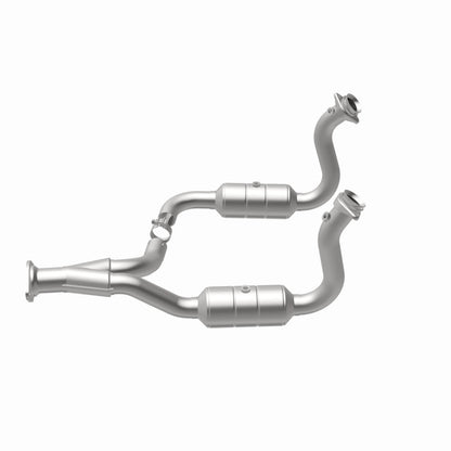 Magnaflow Conv DF 08-10 Ford F-250/F-250 SD/F-350/F-350 SD 5.4L/6.8L / F-450 SD 6.8L Conjunto de tubería en Y