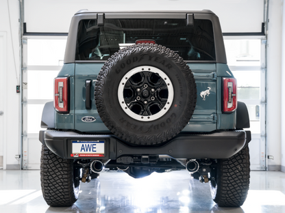 AWE Tuning 2021+ Ford Bronco 0FG Escape traseiro duplo com ponteiras cromadas e protetor basculante