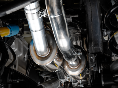 AWE Tuning 2021 RAM 1500 TRX 0FG Cat-Back Escape - Puntas de diamante negro