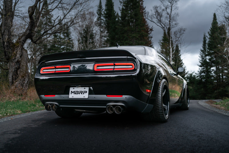 MBRP 15-Up Challenger 5.7 / 17-Up 6.2L/6.4L 3in Race Series Cat-Back con puntas cuádruples T304 Escape
