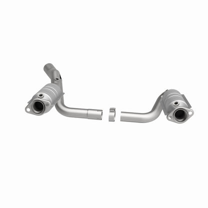 MagnaFlow Direct Fit Catalytic Converter RAIDER- 2006 8 4.7L OEM