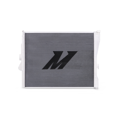 Mishimoto 99-06 BMW 323i/323i/328i/330i con radiador de aluminio de rendimiento de transmisión automática