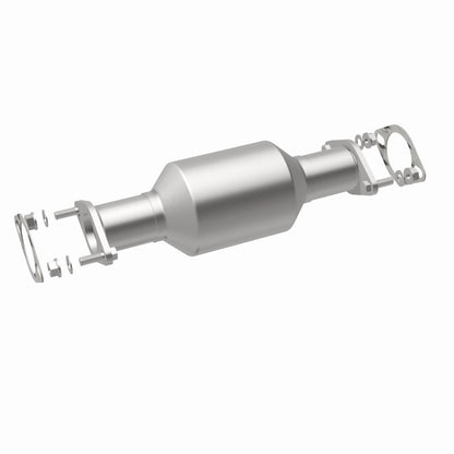 MagnaFlow Direct Fit Catalytic Converter 03-06 Kia Sorento 3.5L rear