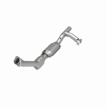 MagnaFlow Direct Fit Catalytic Converter 99-02 Expedition 5.4L 4wd