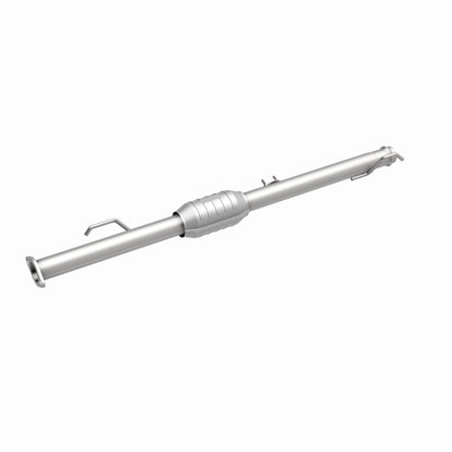 MagnaFlow Direct Fit Catalytic Converter 00-04 Tundra 3.4L Rear