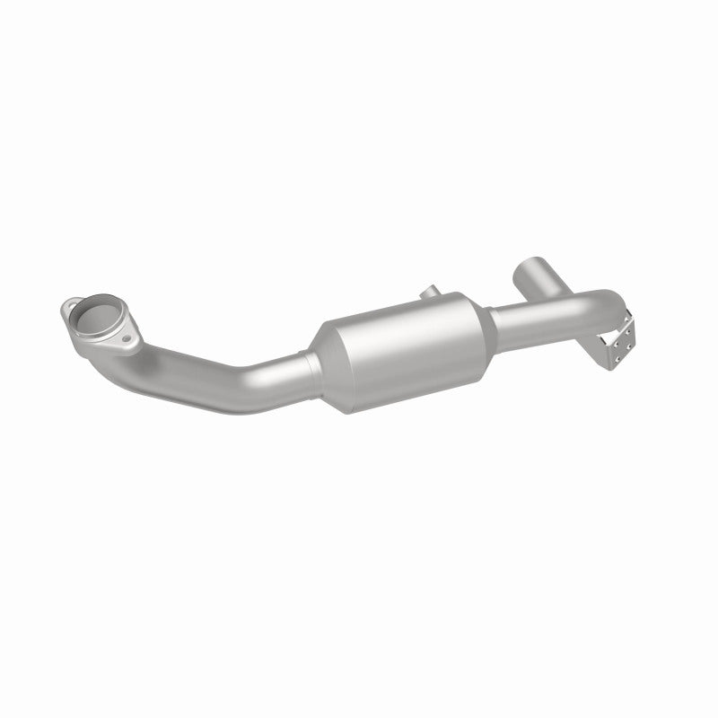 MagnaFlow Direct Fit Catalytic Converter 05-06 Lincoln Navigator 5.4L
