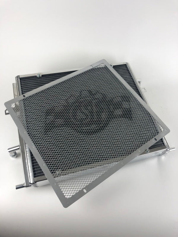 CSF BMW B58/B48 Intercambiador de calor de triple paso de montaje frontal con protección contra rocas