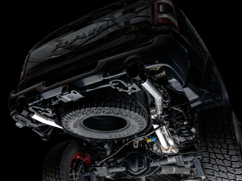 AWE Tuning 2021 RAM 1500 TRX 0FG Cat-Back Escape - Puntas de diamante negro