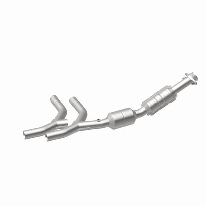 MagnaFlow Direct Fit Catalytic Converter 05-07 Ford E150 4.6L Passenger Side