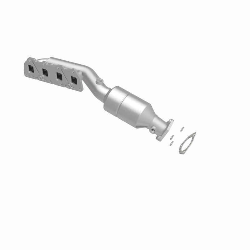 MagnaFlow Direct Fit Catalytic Converter 02-04 Volkswagen Passat 4.0L
