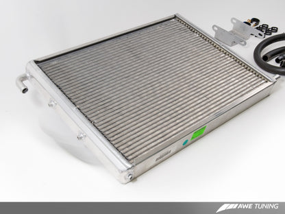 AWE Tuning B8 / 8R 3.0T ColdFront Trocador de calor
