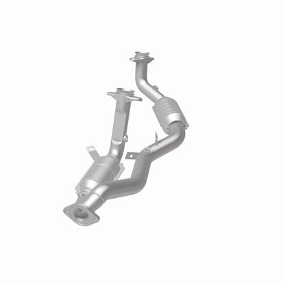MagnaFlow Direct Fit Catalytic Converter 96-99 Taurus 3.4L Front C