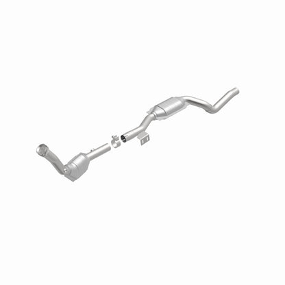 MagnaFlow Direct Fit Catalytic Converter 2003 ML350 3.7L Underbody