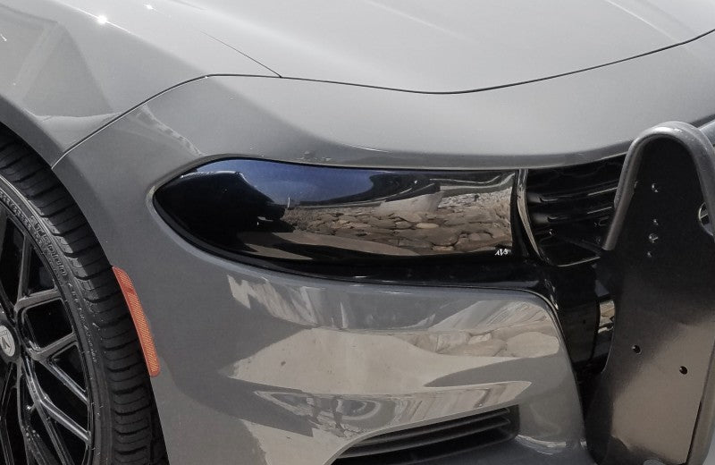 AVS 15-22 Dodge Charger Headlight Covers - Smoke