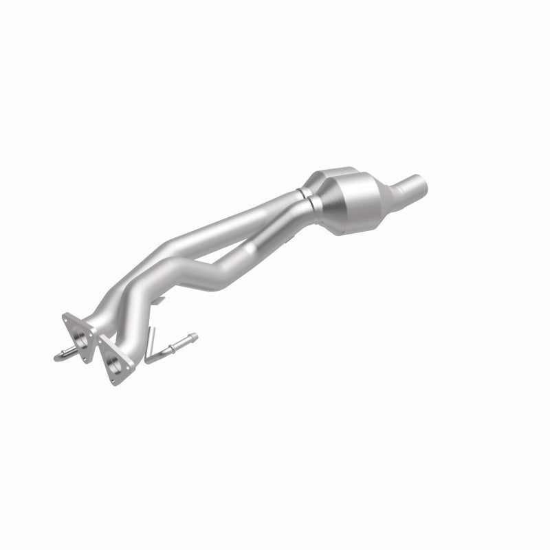 MagnaFlow Direct Fit Catalytic Converter 07 VW Touareg 3.6L Rear