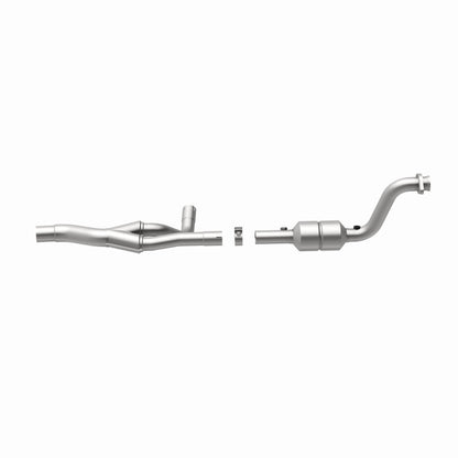 MagnaFlow Direct Fit Catalytic Converter 04-06 Dodge Durango 5.7L Passenger Side