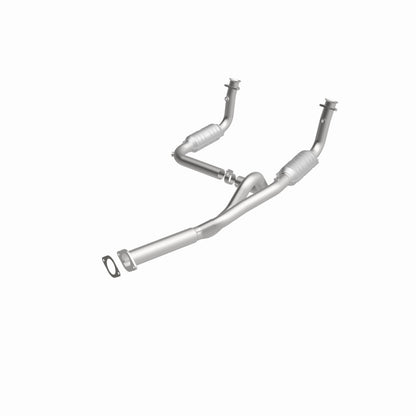 MagnaFlow Direct Fit Catalytic Converter 00 Chevy Express 1500 5.7L