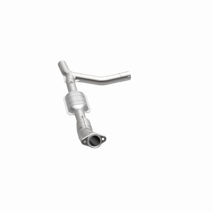 MagnaFlow Direct Fit Catalytic Converter 00-04 Ford E150 4.6L P/S
