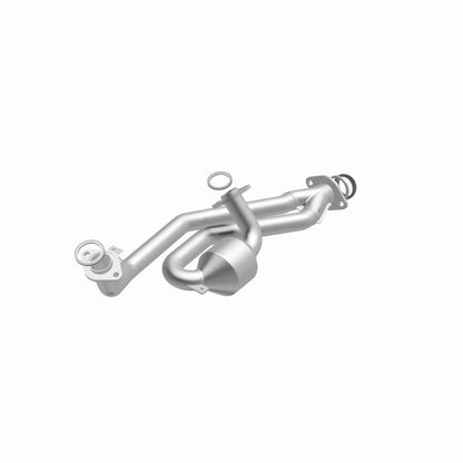 MagnaFlow Direct Fit Catalytic Converter 01-03 Toyota Sienna 3.0L