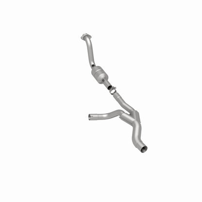 MagnaFlow Direct Fit Catalytic Converter 04-06 Dodge Durango 5.7L Passenger Side
