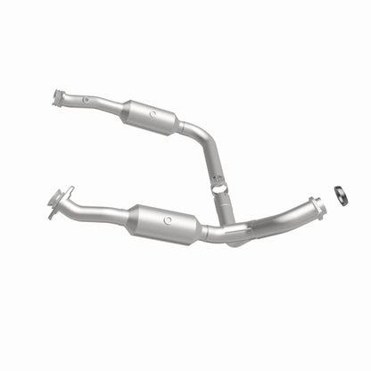 MagnaFlow DF Conv Ford/Mercury 06-10 Explorer/Mountaineer/ 07-10 Explorer SportTrac 4.0L Y-Pipe Assy