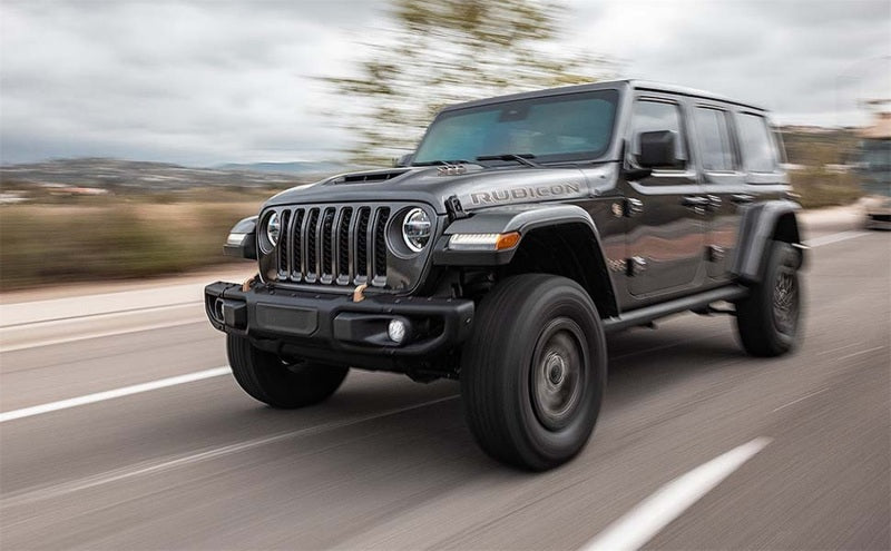 MagnaFlow 21-22 Jeep Wrangler V8 6.4L Street Series Cat-Back Escape con puntas negras